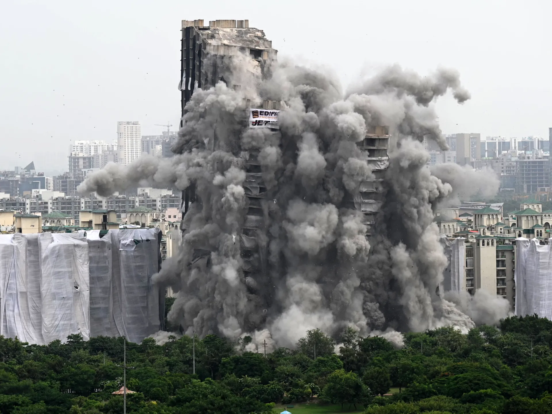 High-Rise Building Demolition Services In Delhi NCR